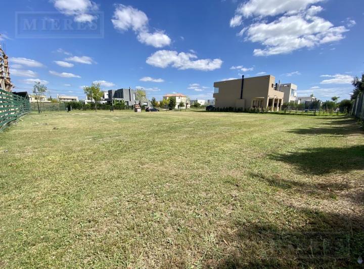Terreno · 470m²