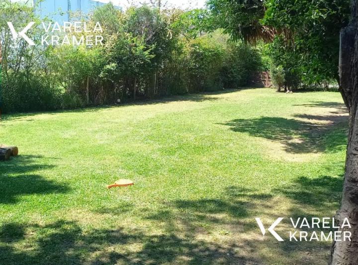 Terreno · 388m²