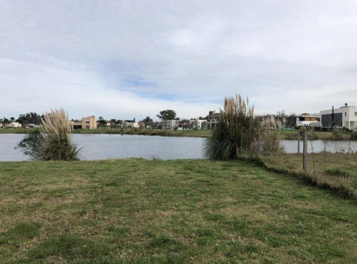 Terreno · 900m²
