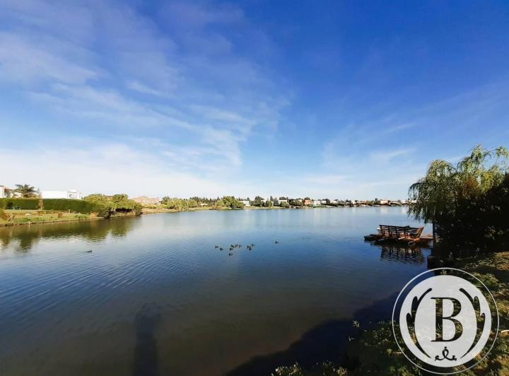Terreno · 824m²
