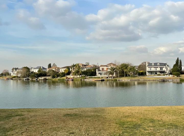 Terreno · 940m²