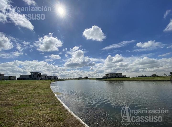 Terreno · 947m²