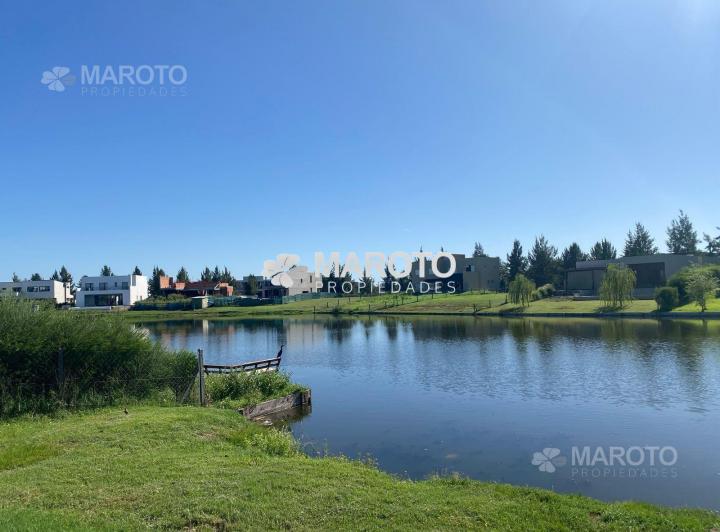 Terreno · 855m²
