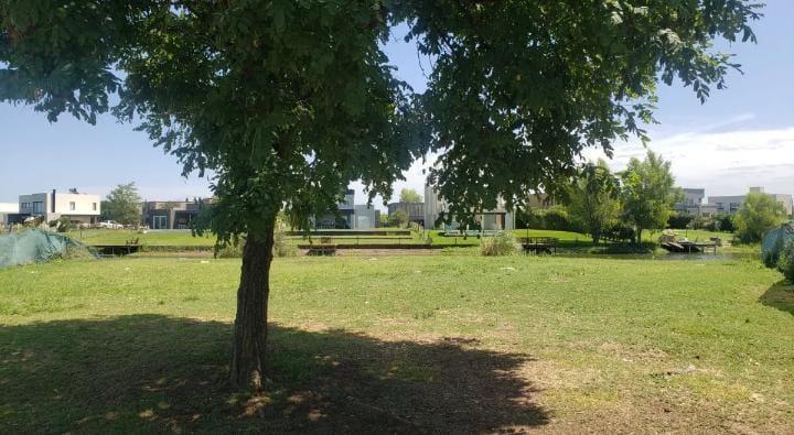 Terreno · 941m²
