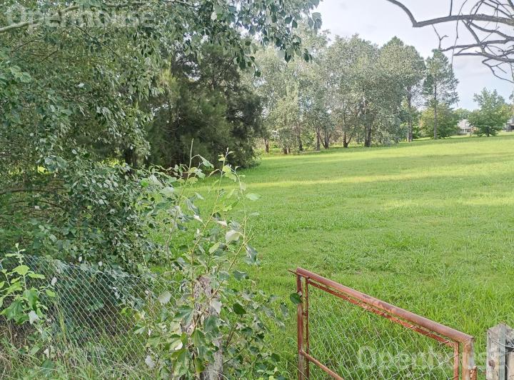 Terreno · 1077m²