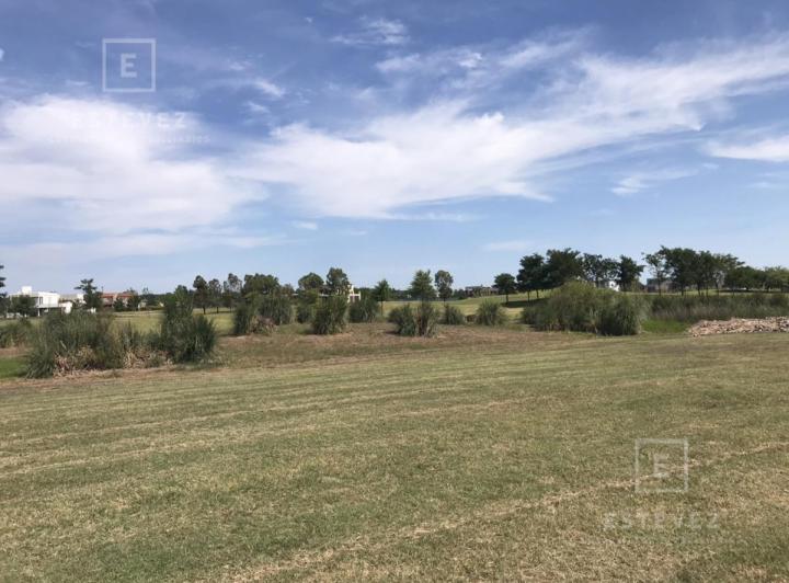 Terreno · 900m²