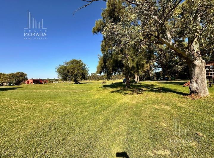 Terreno · 1300m²