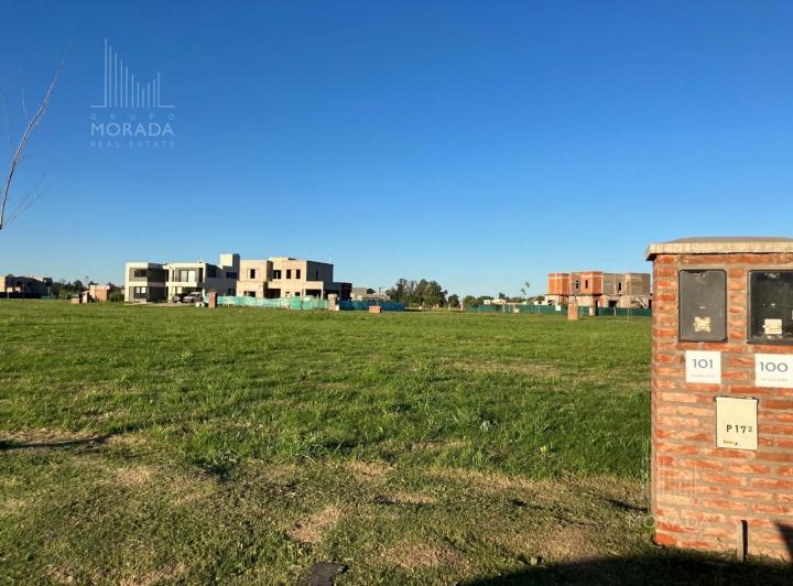 Terreno · 602m²