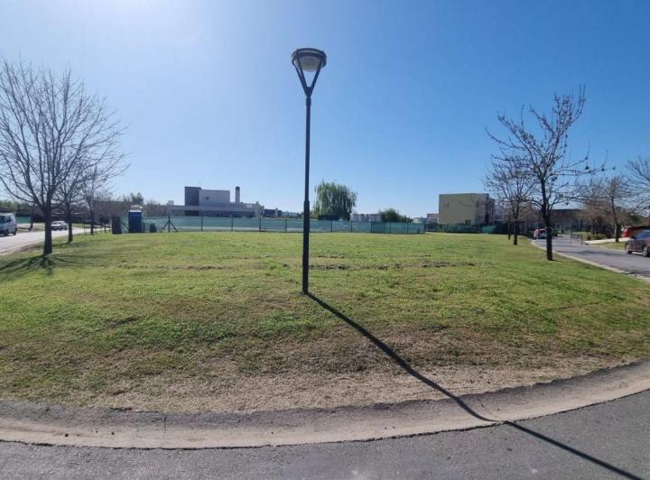 Terreno · 812m²