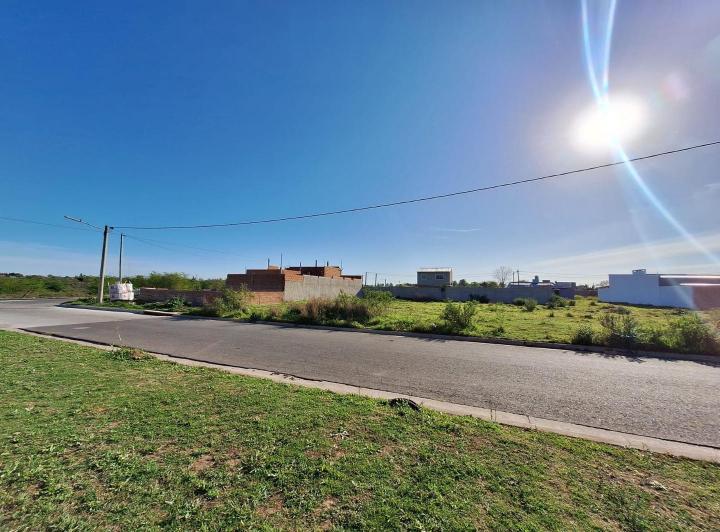 Terreno · 300m²
