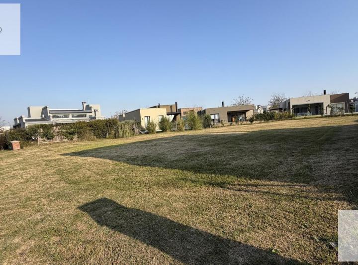 Terreno · 550m²