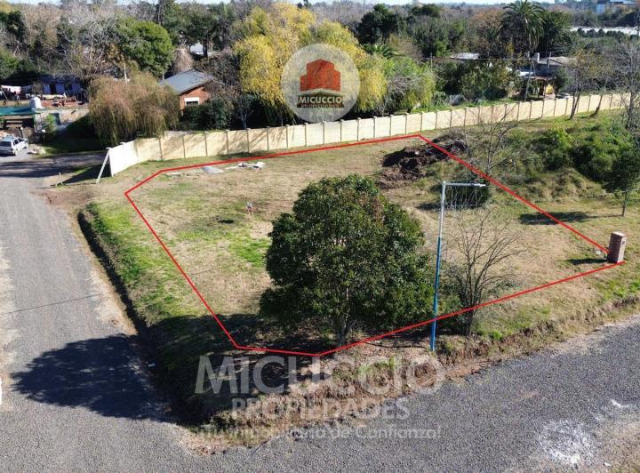 Terreno · 663m²