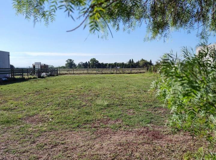Terreno · 817m²