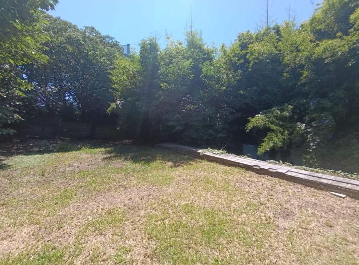 Terreno · 1600m²