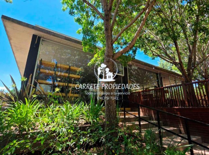 Terreno · 697m²