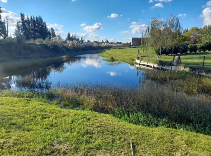 Terreno · 878m²