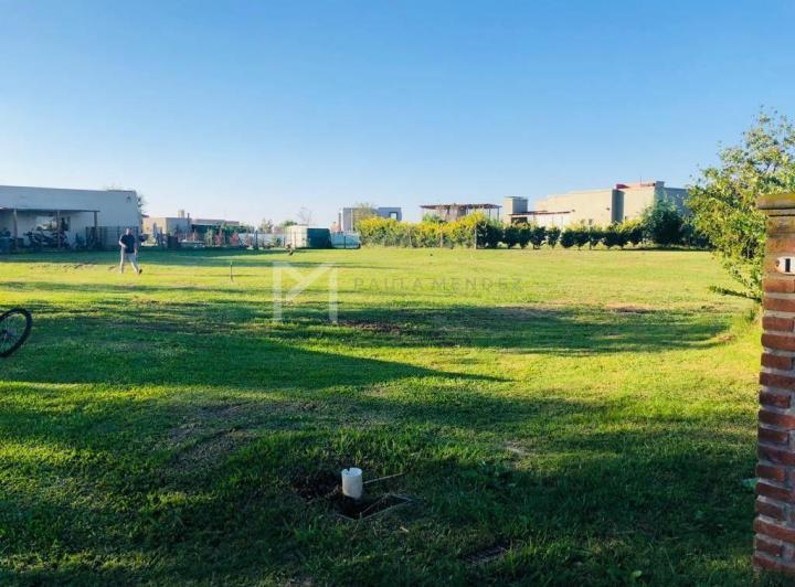 Terreno · 995m²