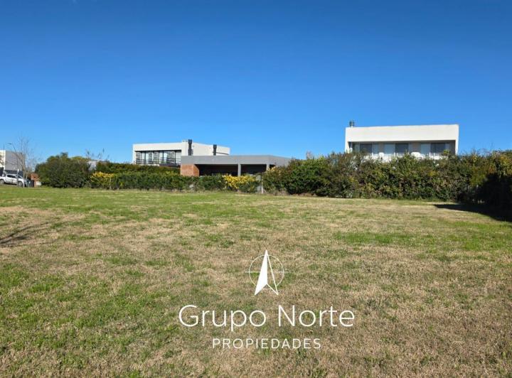 Terreno · 594m²
