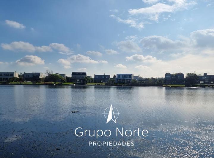 Terreno · 943m²