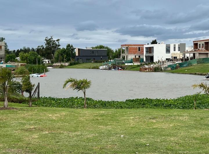 Terreno · 590m²