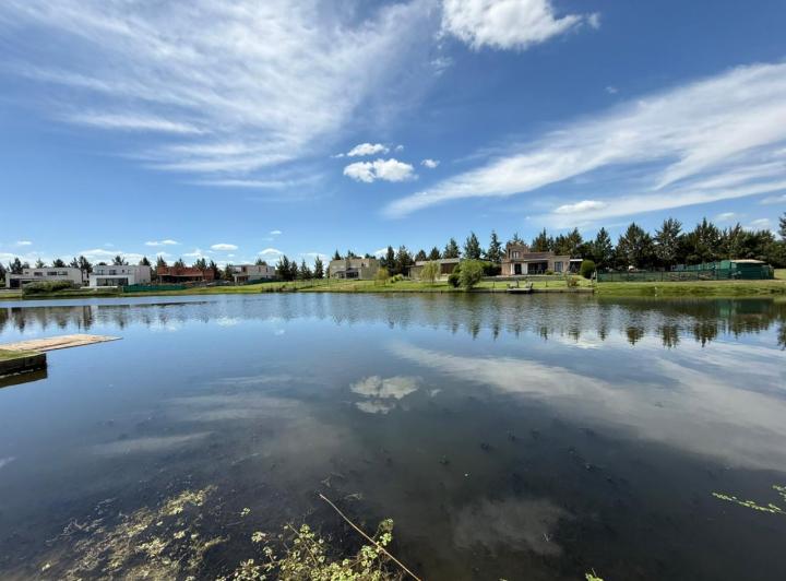 Terreno · 855m²