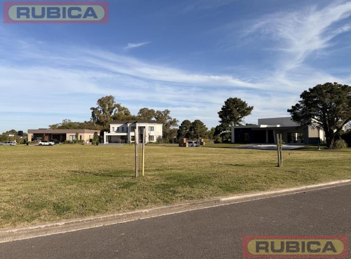 Terreno · 939m²