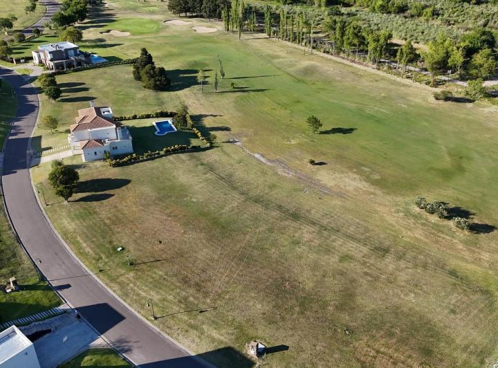 Terreno · 1200m²
