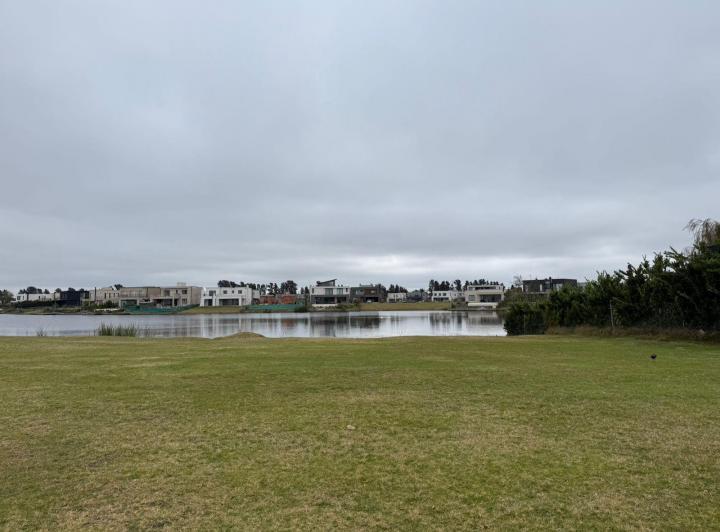 Terreno · 700m²