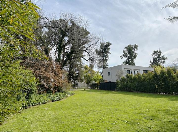 Terreno · 822m²