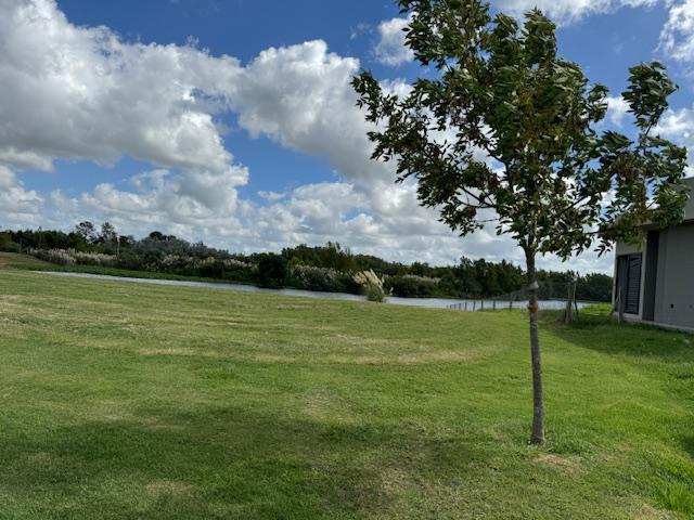 Terreno · 911m²