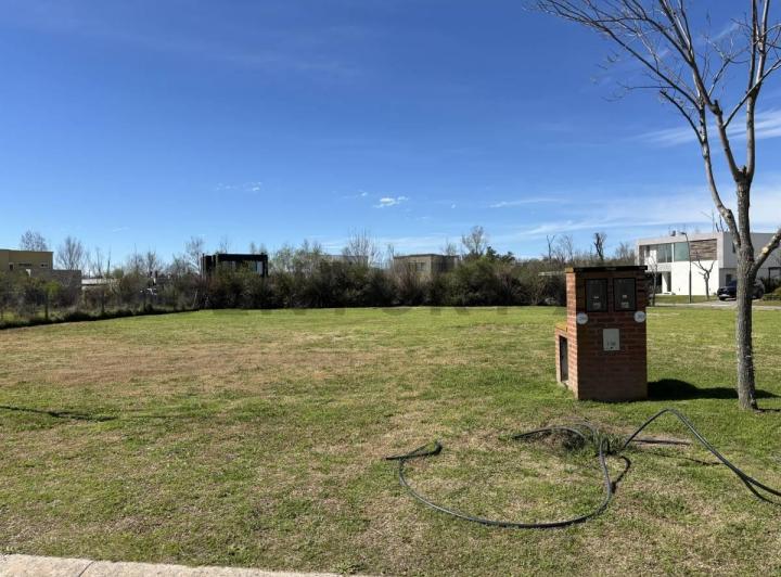 Terreno · 600m²