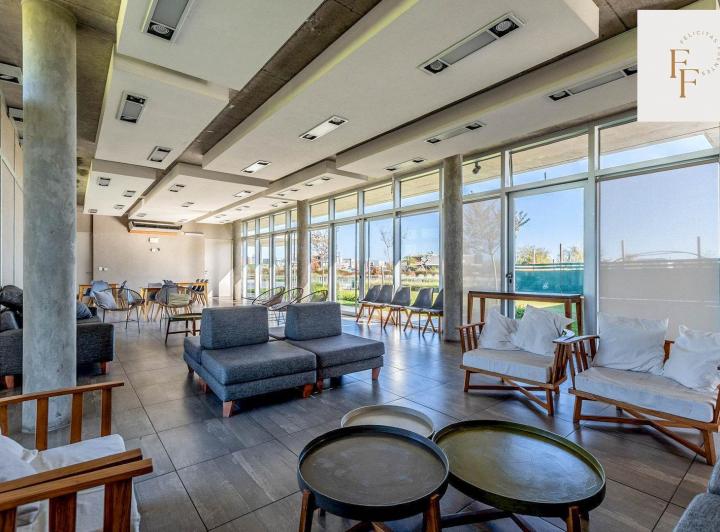 Terreno · 908m²