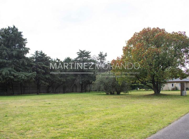 Terreno · 764m²