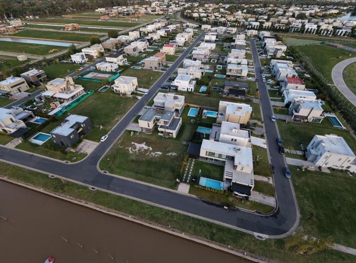Terreno · 405m²