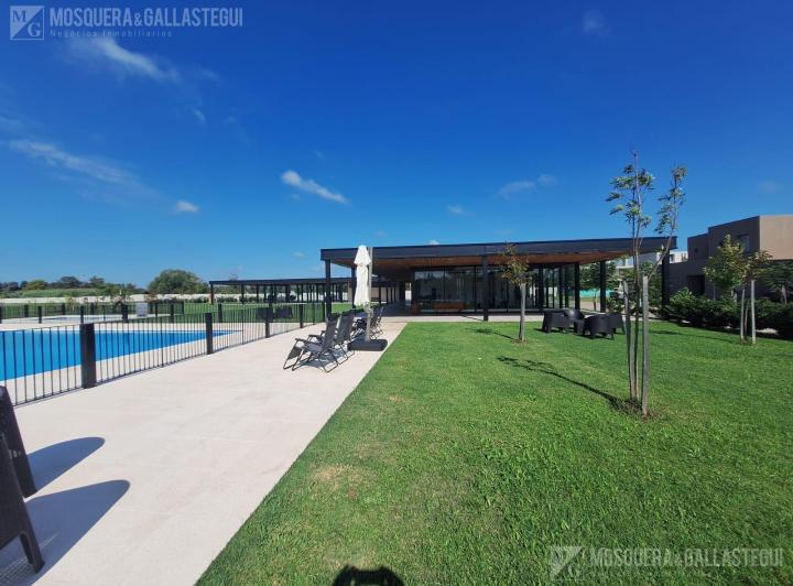 Terreno · 378m²