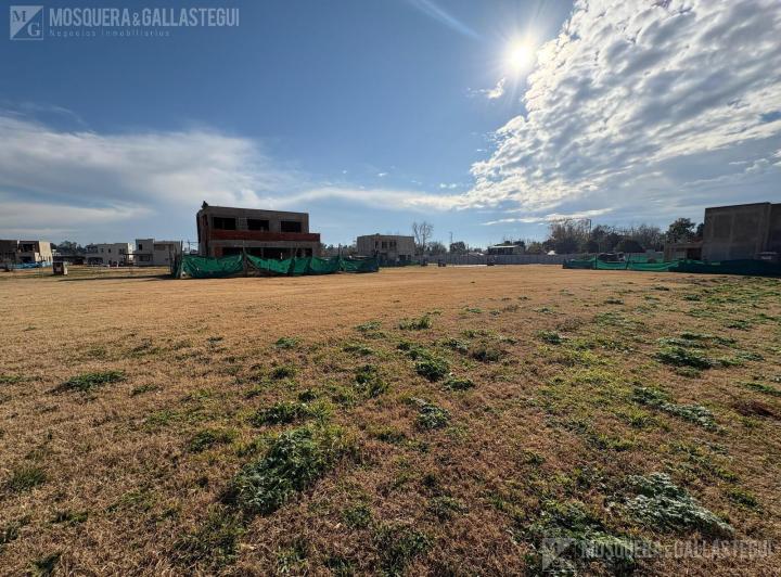 Terreno · 380m²