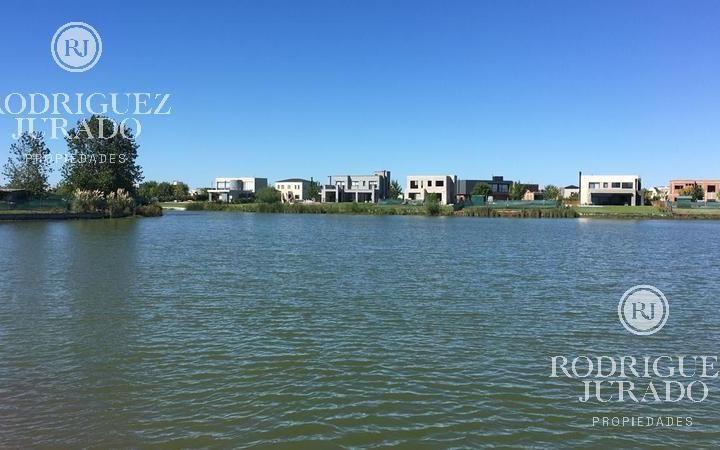 Terreno · 825m²