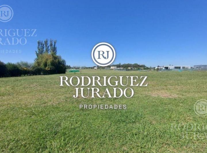 Terreno · 934m²