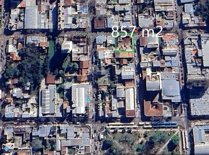 Terreno · 857m²