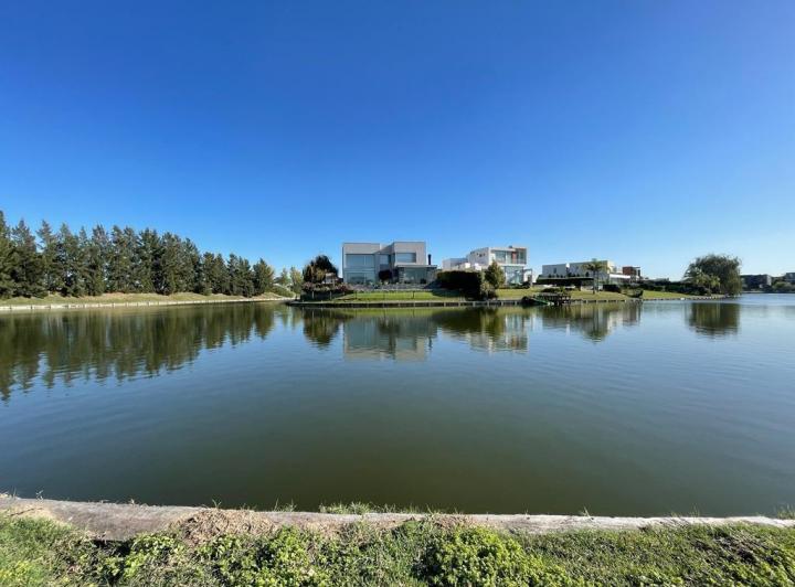 Terreno · 994m²