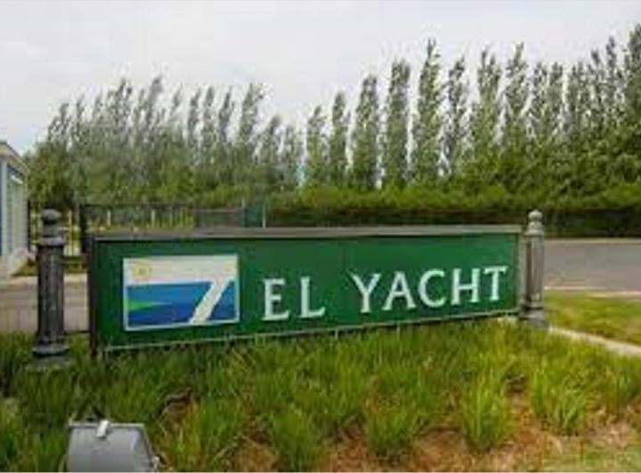 Terreno · 892m²