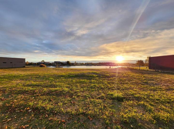 Terreno · 923m²