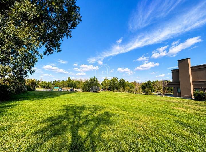Terreno · 1108m²