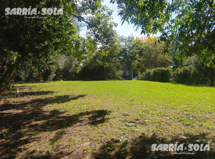 Terreno · 607m²