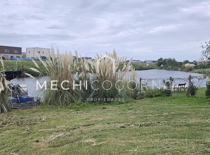 Terreno · 802m²