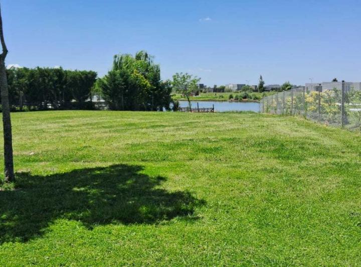 Terreno · 958m²