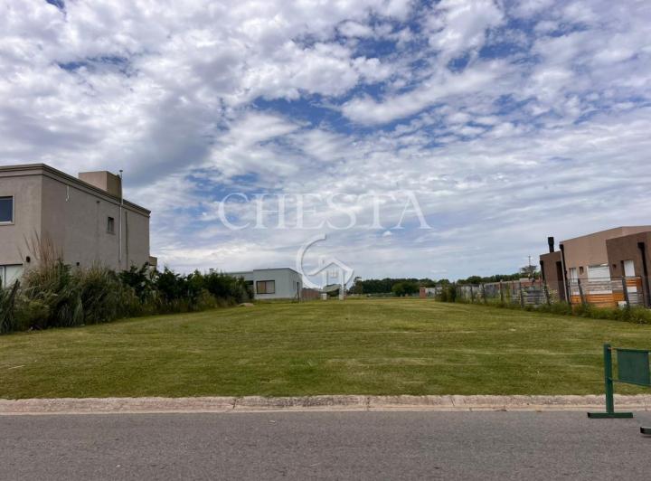 Terreno · 662m²