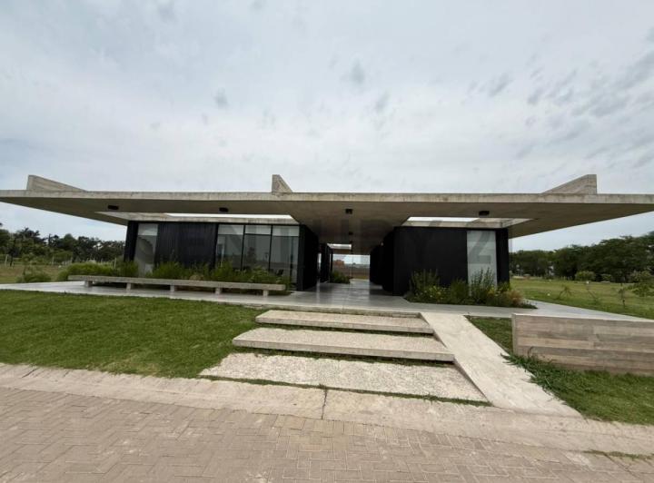 Terreno · 636m²