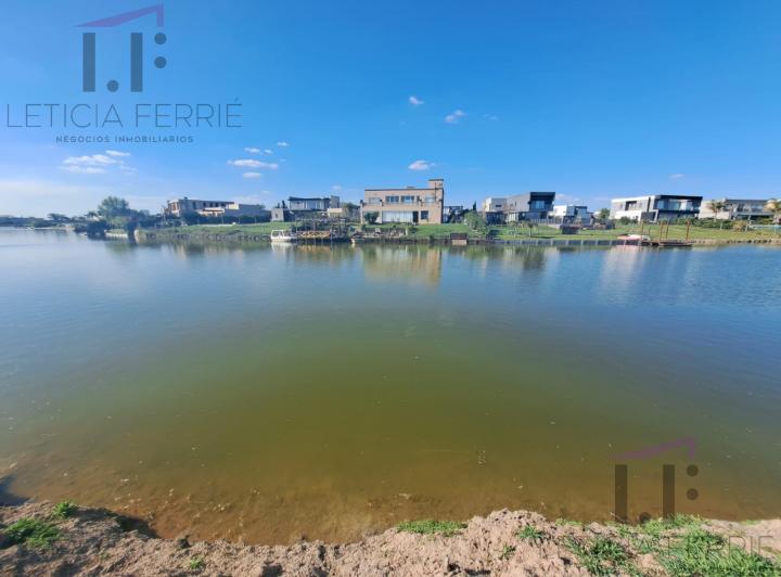 Terreno · 1082m²