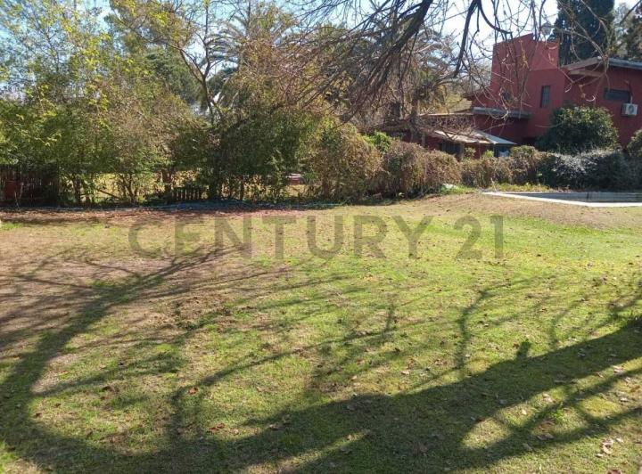 Terreno · 80m² · 4 Ambientes